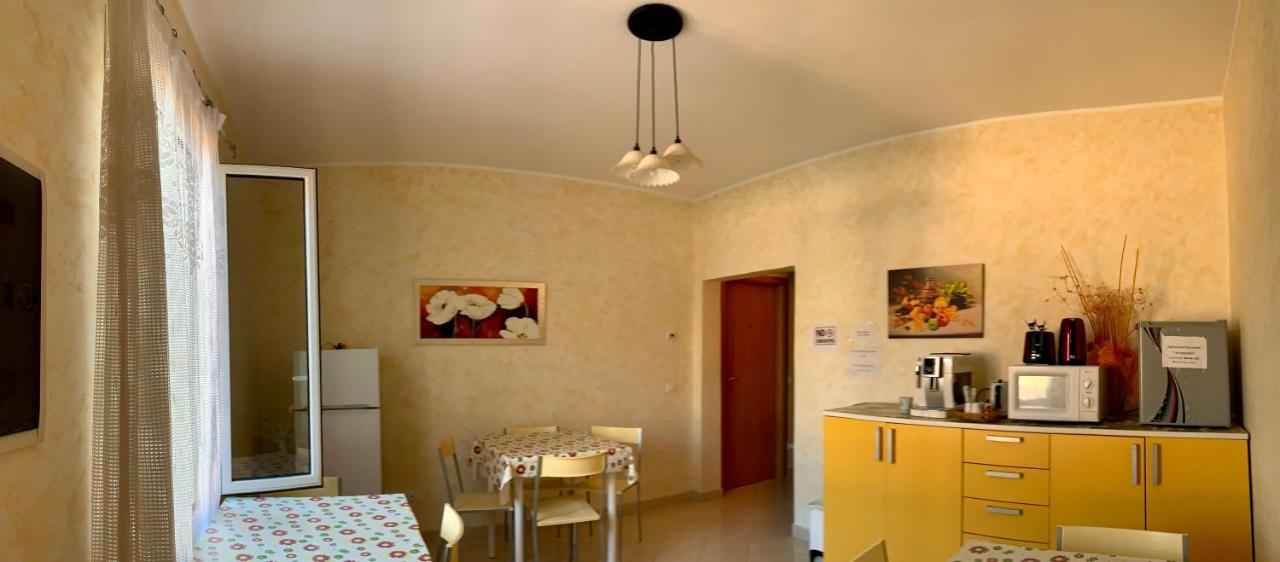 Ligo Acomodação com café da manhã Villanova d'Albenga Exterior foto