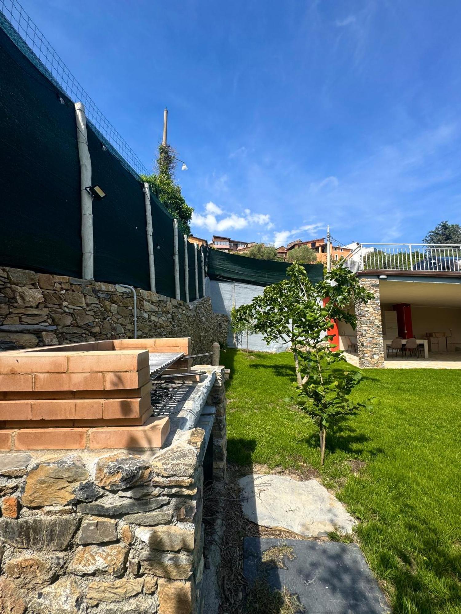Ligo Acomodação com café da manhã Villanova d'Albenga Exterior foto